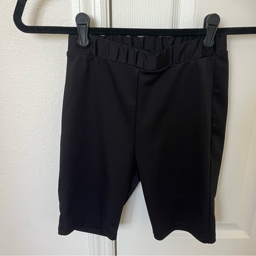 kendall & kylie biker shorts
